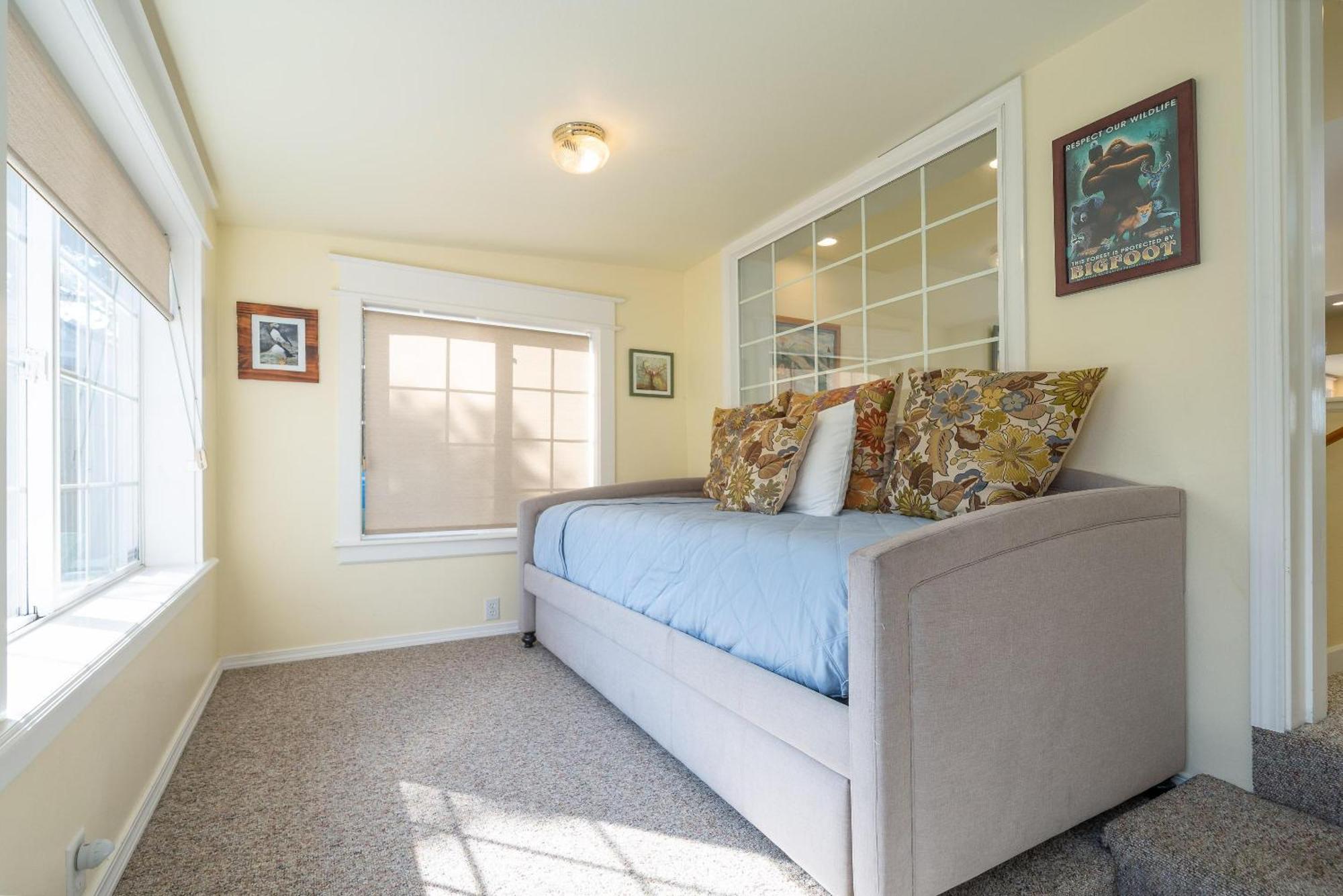 Nyevana Beach House Newport Luaran gambar